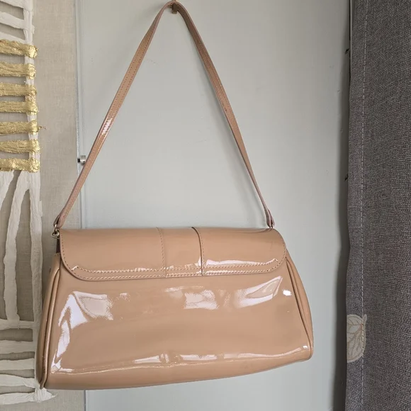 L.K. Bennett Elegant Nude Patent Leather Shoulder Bag - Picture 7 of 15